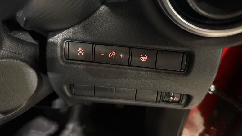 Nissan Juke 1.6 Hybrid Tekna 5dr Auto Hybrid Hatchback